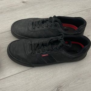 Levi’s Size 8 Black Shoes